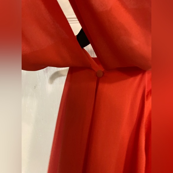 NWT Size 8 Belle Badgley Mischka lightweight coral flowy dress with halter tie - Picture 5 of 6